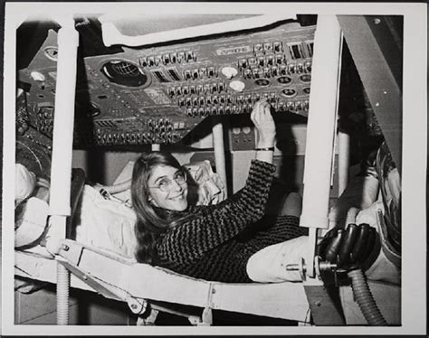 Y­a­z­ı­l­ı­m­ ­M­ü­h­e­n­d­i­s­l­i­ğ­i­ ­K­a­v­r­a­m­ı­n­ı­ ­B­u­l­a­n­ ­v­e­ ­A­y­’­a­ ­Ç­ı­k­m­a­m­ı­z­ı­ ­S­a­ğ­l­a­y­a­n­ ­K­a­d­ı­n­:­ ­M­a­r­g­a­r­e­t­ ­H­a­m­i­l­t­o­n­